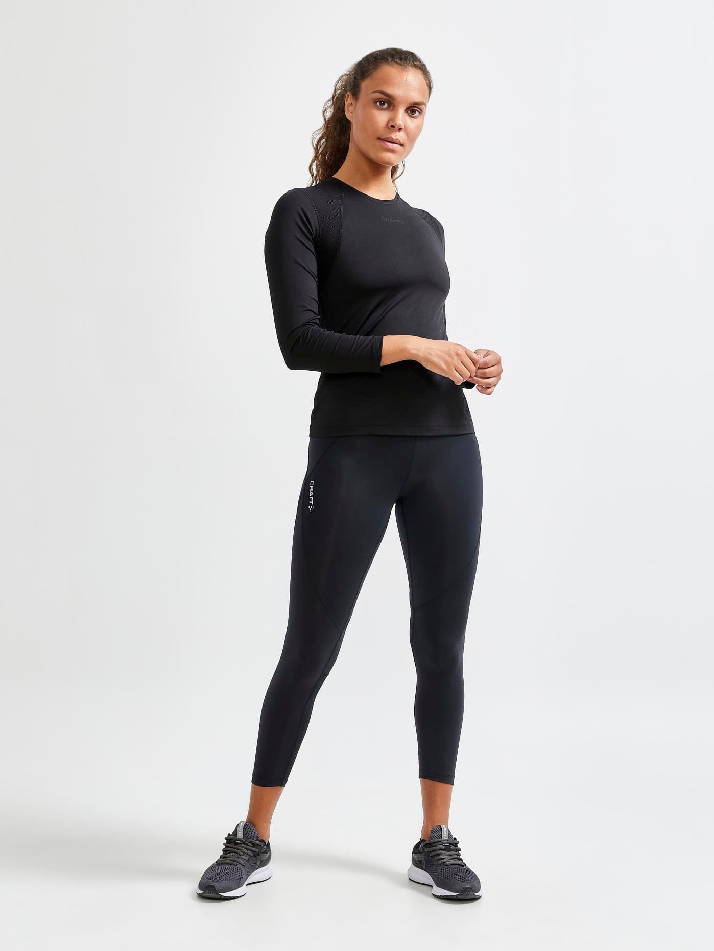 Women's ADV Essence Longsleeve Training Tee - Black - Image 4