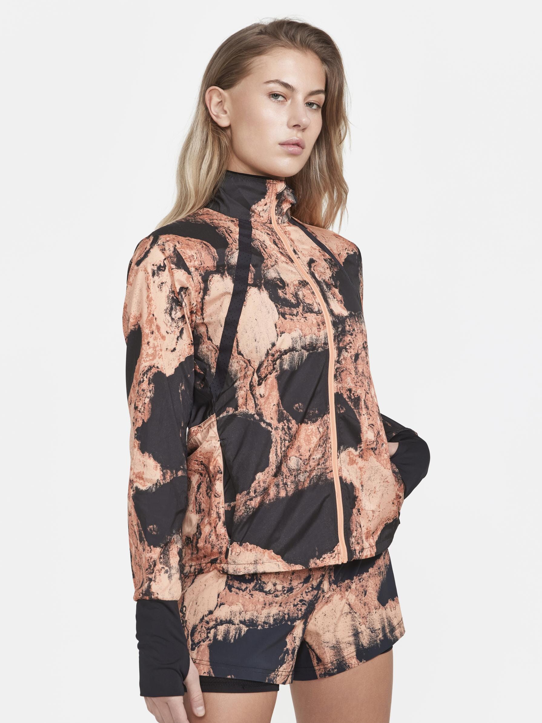 Women's ADV Essence Wind Jacket - CALM - Image 40