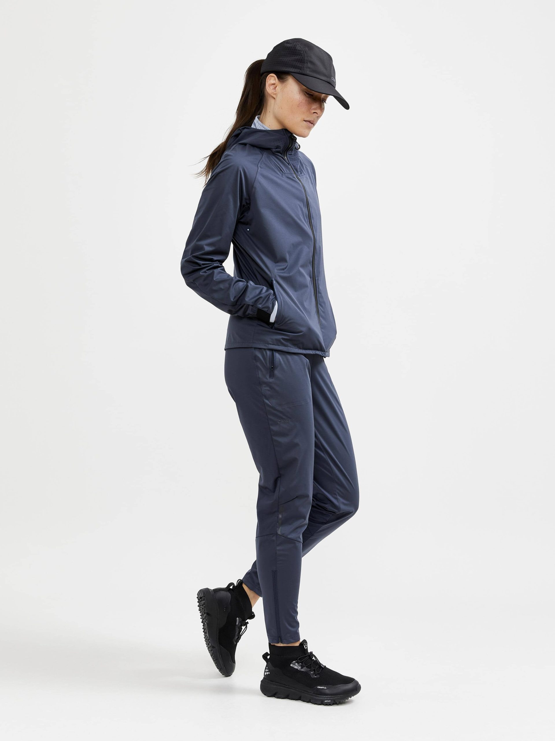 Women's Pro Hydro Running Jacket 2 - MULTI/BLUES - Image 24