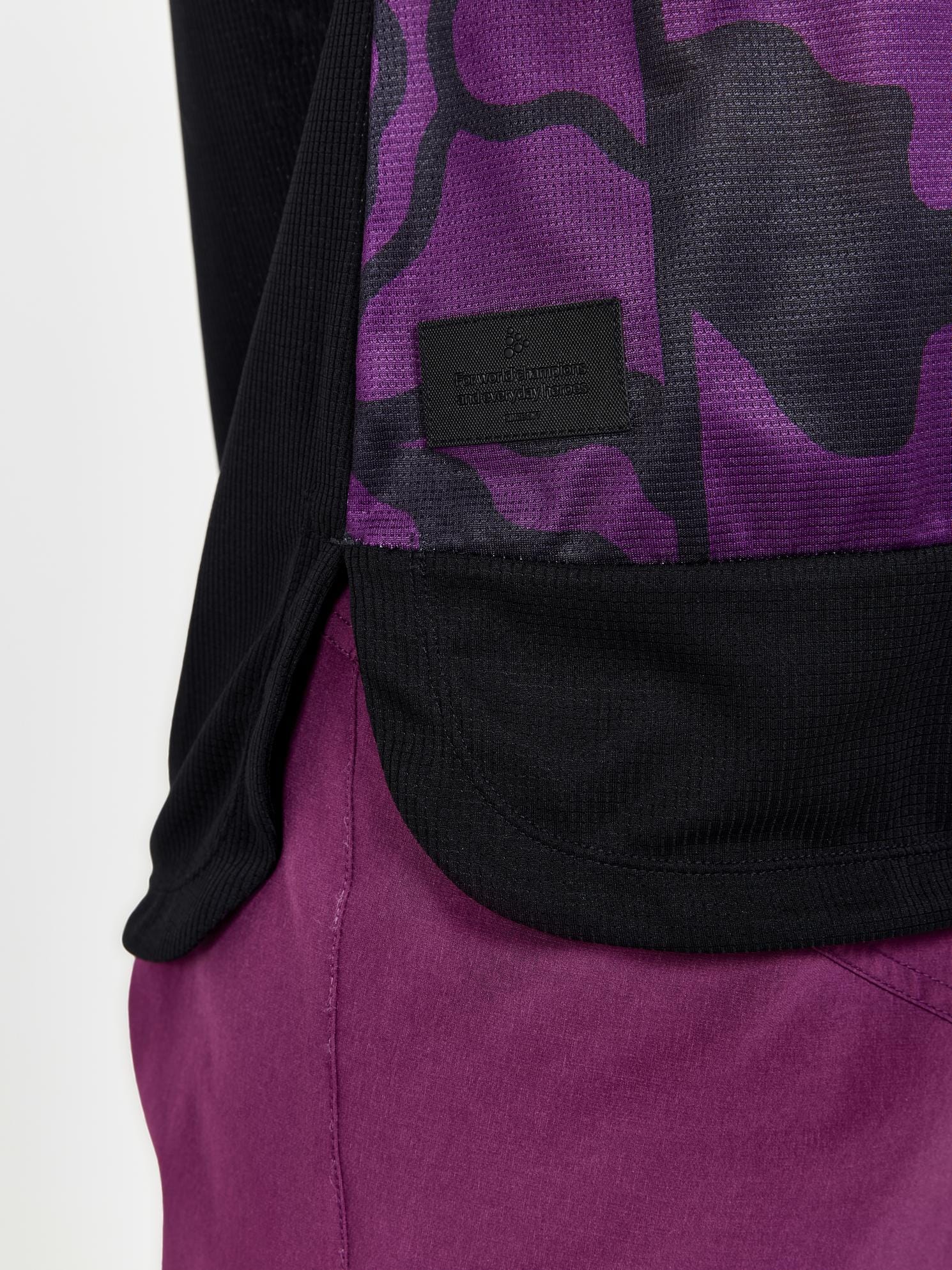 Women's Core Gravel Short Sleeve Tee - BLOSSOM-BLACK - Image 5
