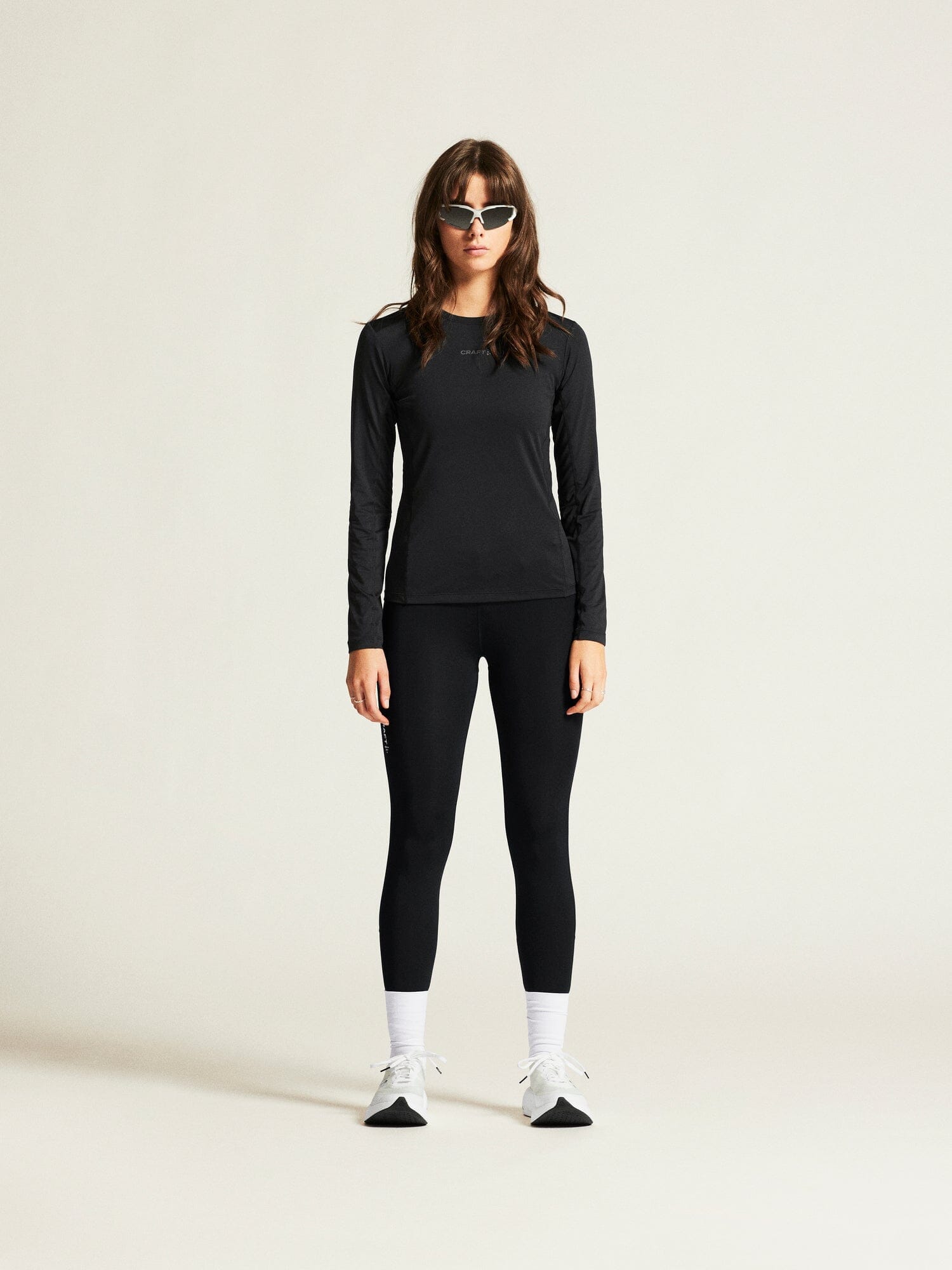 Women's Adv Essence LS Tee 2 - Black