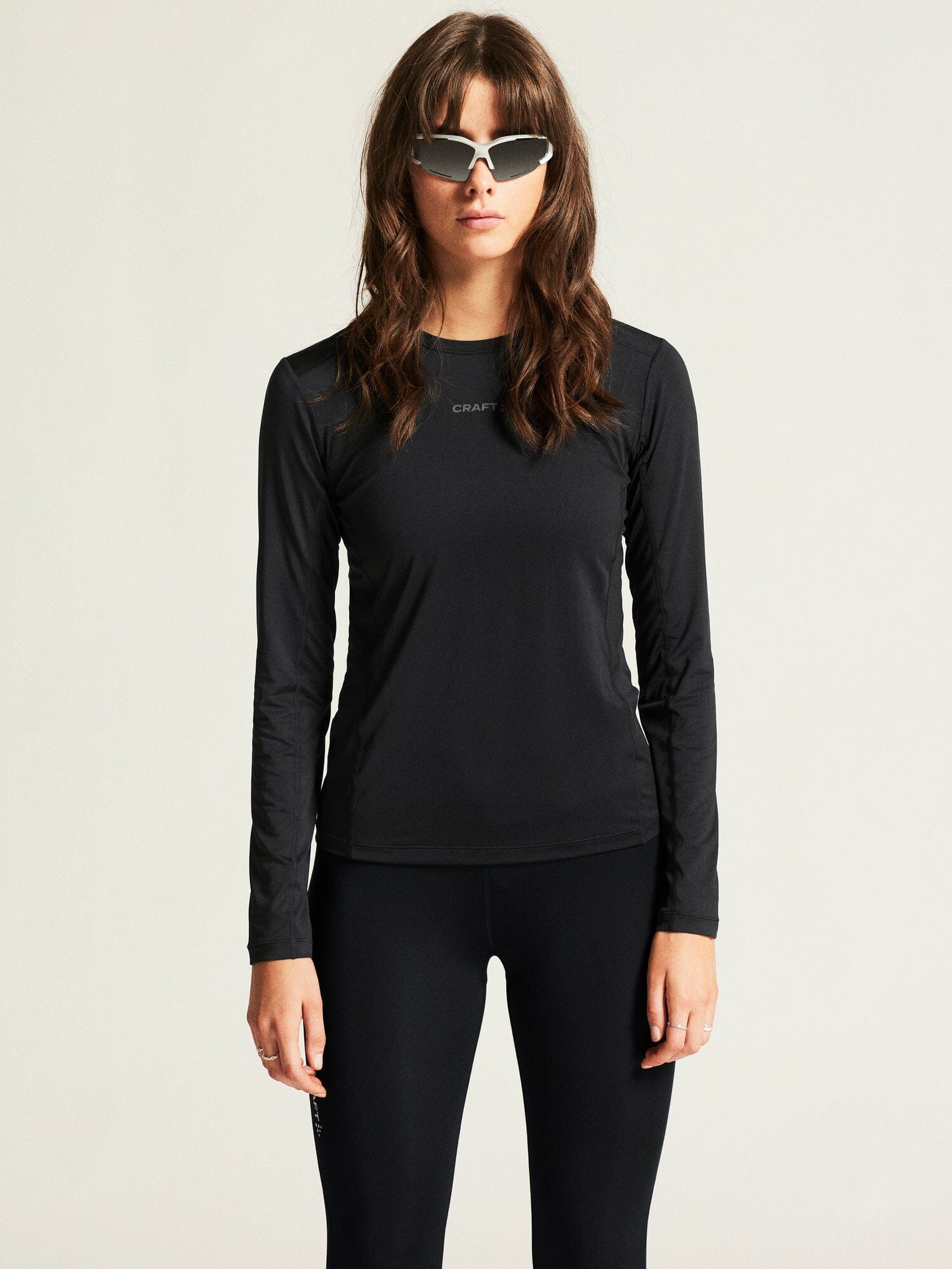 Women's Adv Essence LS Tee 2 - Black - Image 2