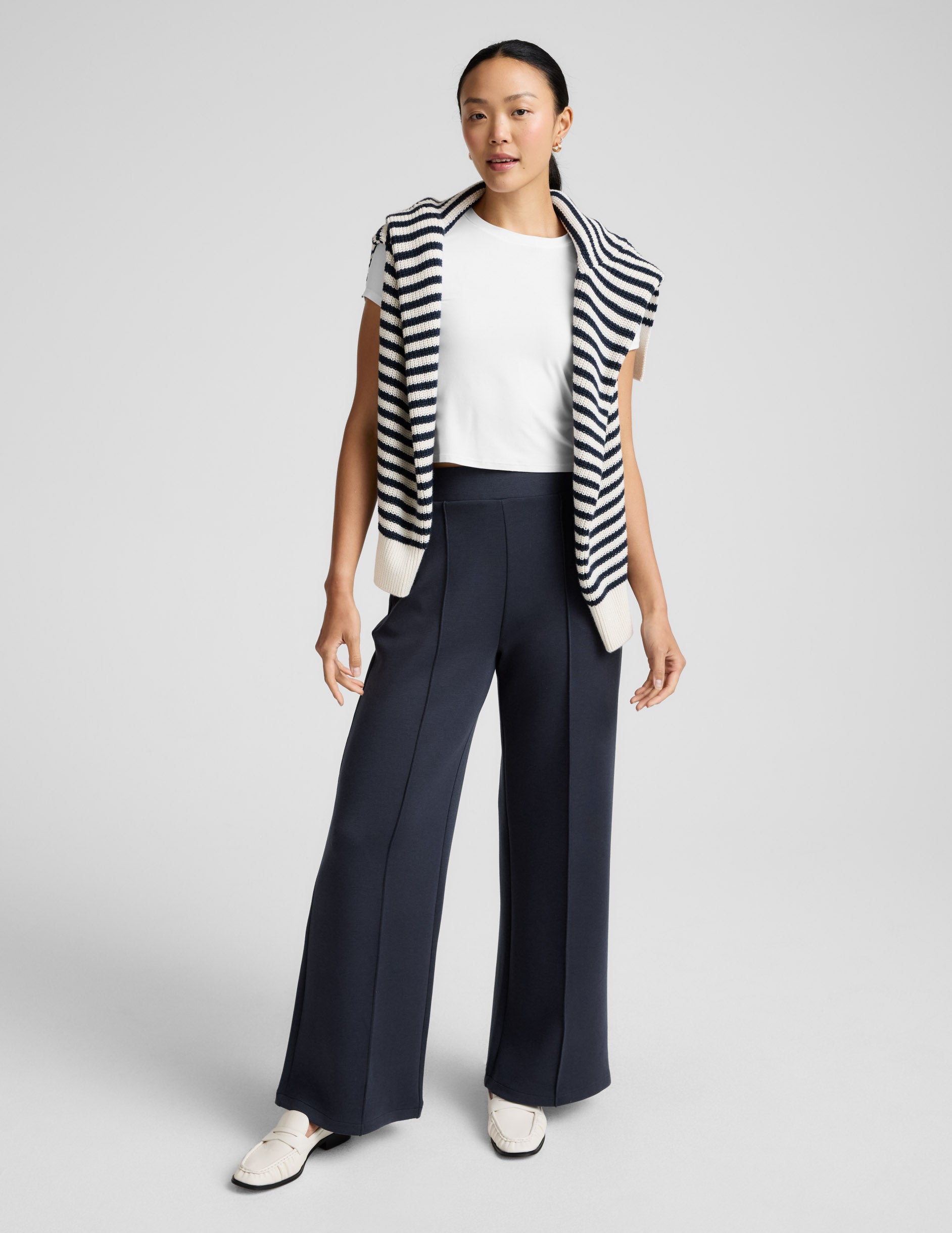 SoftSpring Wide Leg Pant 31 - Image 3