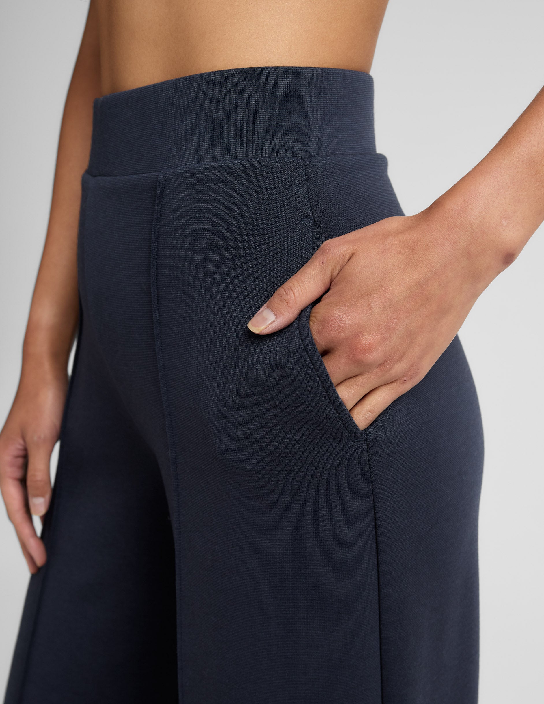 SoftSpring Wide Leg Pant 31 - Image 5