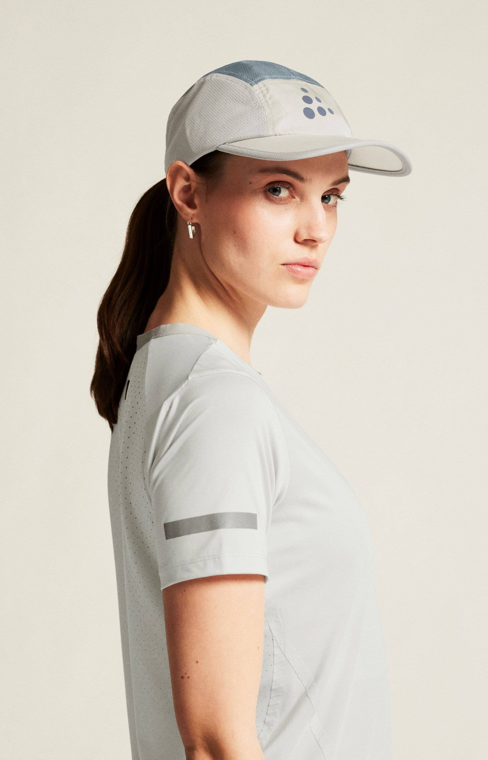 Women's Pro Hypervent Running Tee 2.0 - Black - Image 7